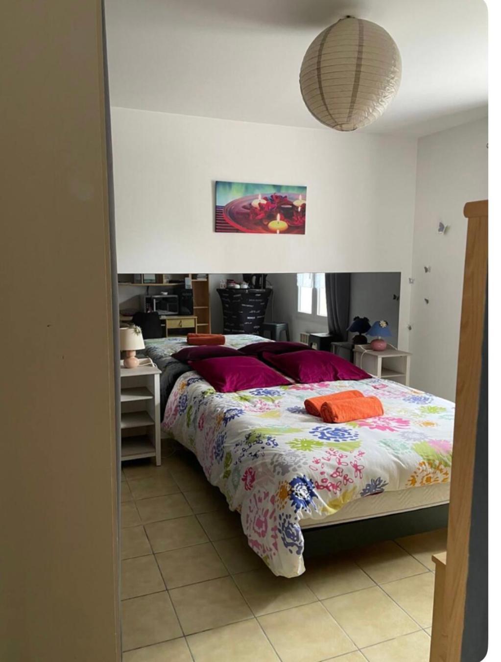 Au Calme Dans Le Marais Avec Piscine Hotel Yves Ngoại thất bức ảnh